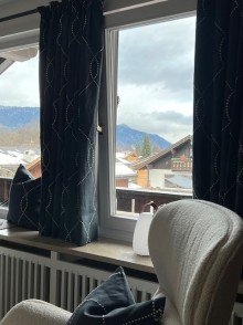 Ausblick_Wohnbereich Charmantes, voll m�bliertes Dachgeschoss� ruhig, zentral & clever geschnitten � Privatverkauf