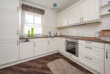 Vollwertige Einbauk�che Modernes Reetdach-Haus am Strand des Bodstedter Bodden