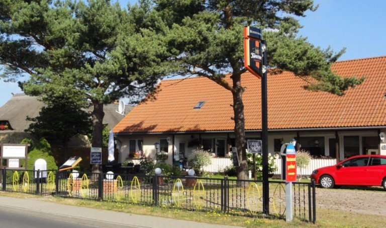 Strassenansicht Boddenperle Fuhlendorf Haus 6-Zimmer Ferienhaus in Toplage am Bodden & Hafen � von Privat - vielseitig nutzbar