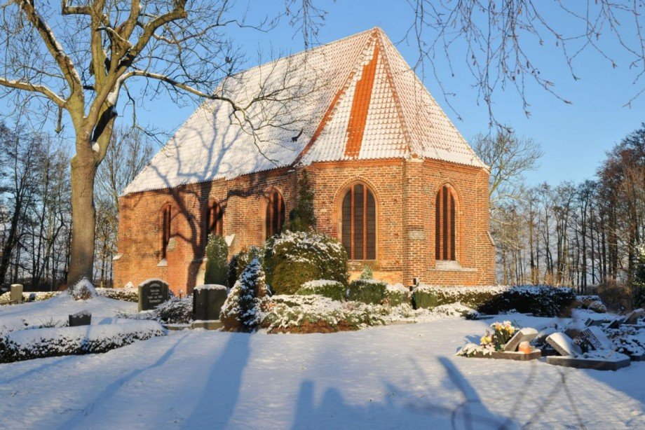 Kirche von Bodstedt Gastronomie Fuhlendorf