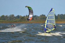 Surfen am Bodden von Privat Der Traum vom Restaurant-Pension am Bodstedter Bodden & Hafen von Bodstedt-Fuhlendorf